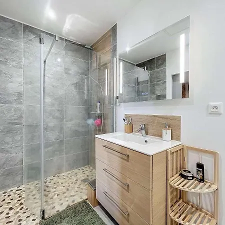 Confort , 3 , Piscine Thuir
